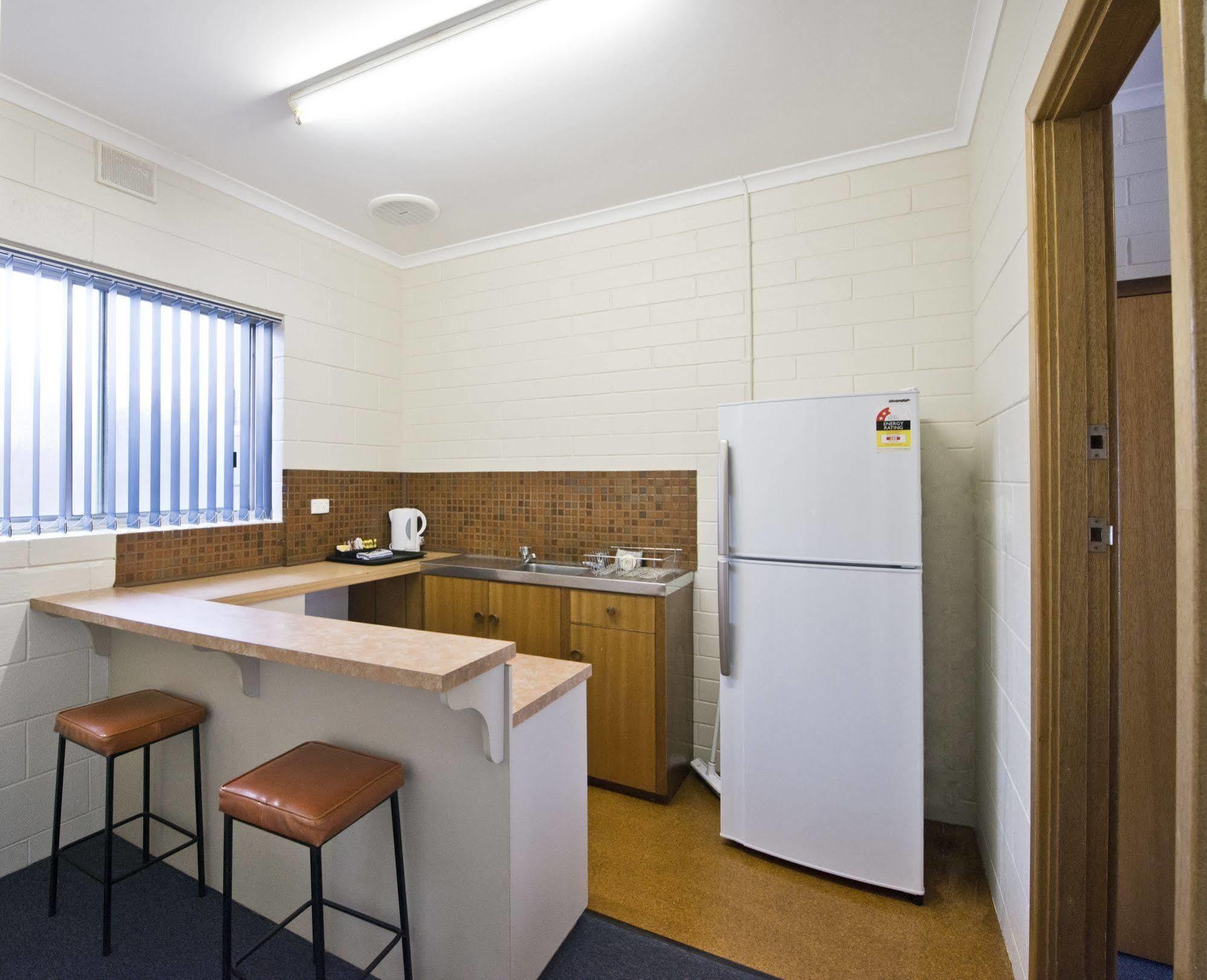 Victor Harbor City Inn Экстерьер фото